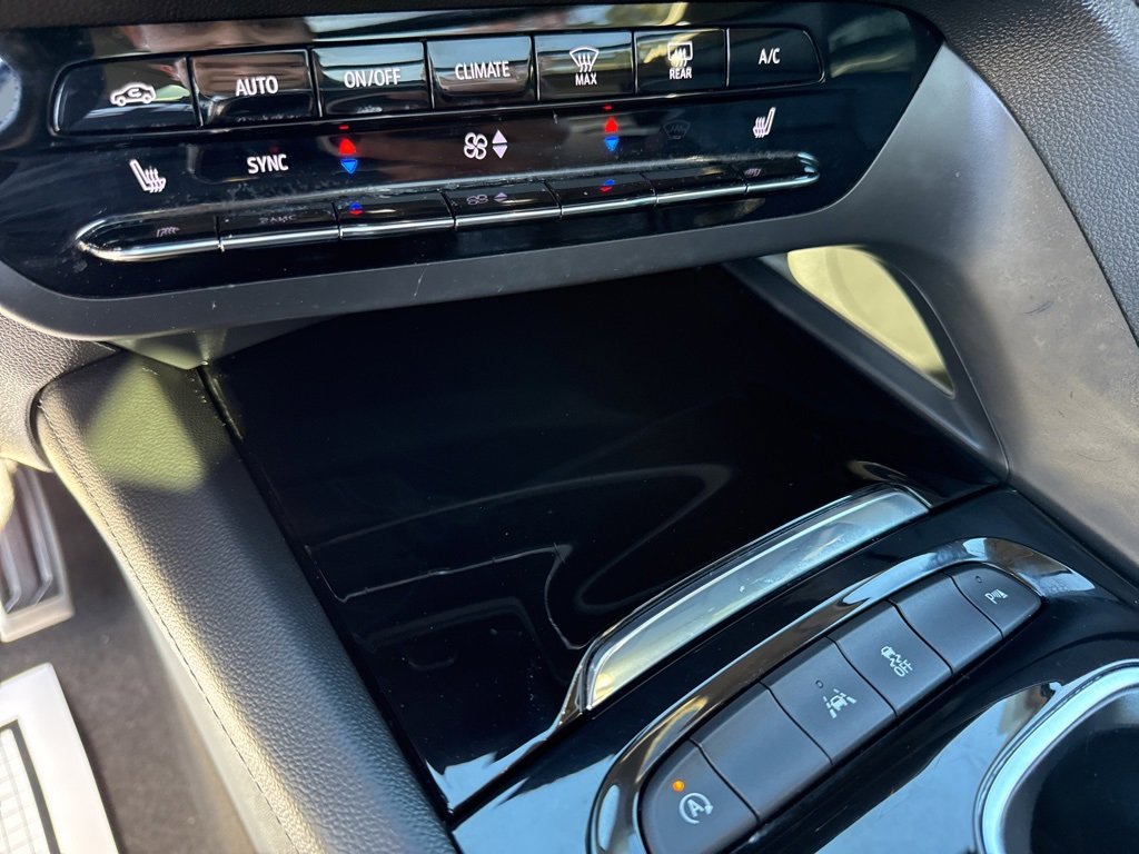 Used 2023 Buick Envision Essence w/ Sport Touring Package image 31