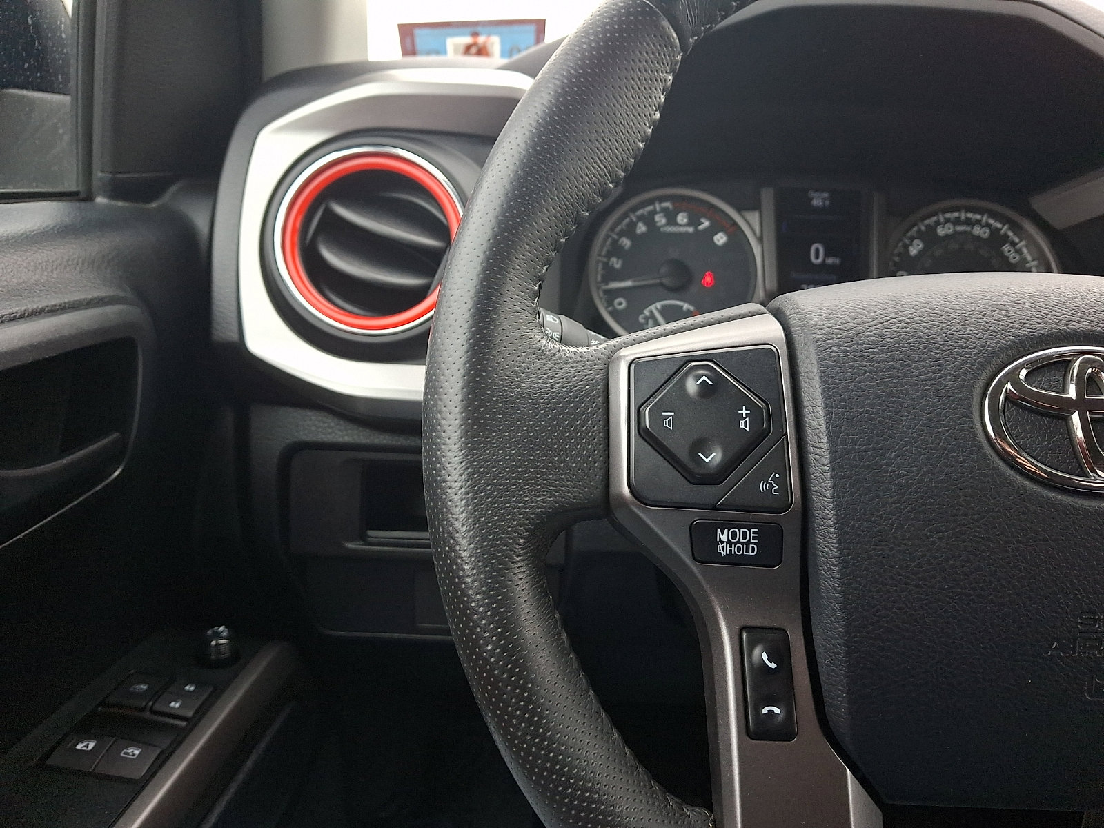 Used 2019 Toyota Tacoma SR5 image 20