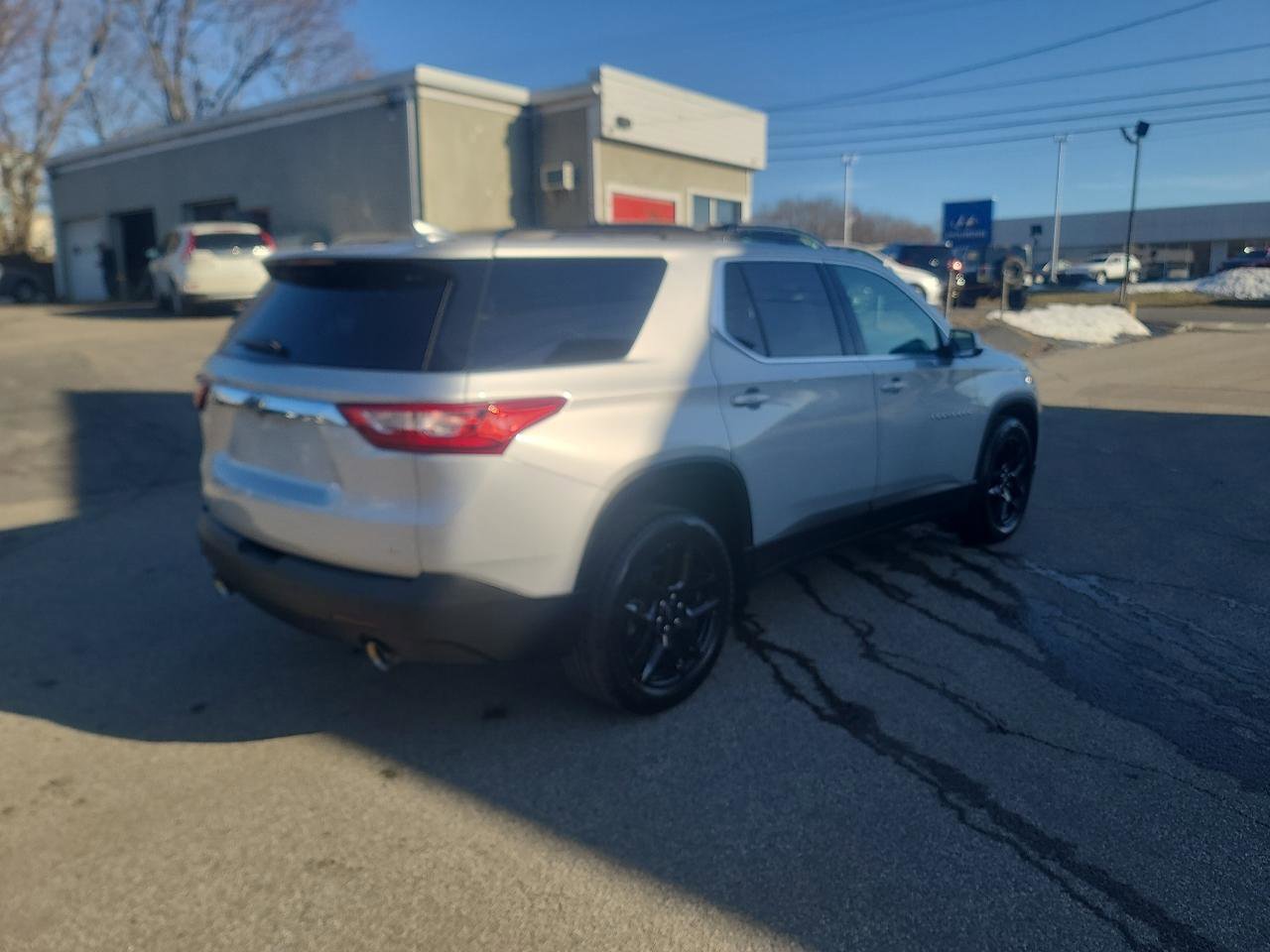 Used 2019 Chevrolet Traverse LT image 7