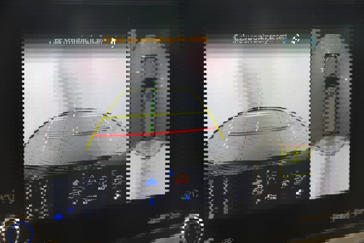 Used 2024 Toyota Sequoia Limited image 9