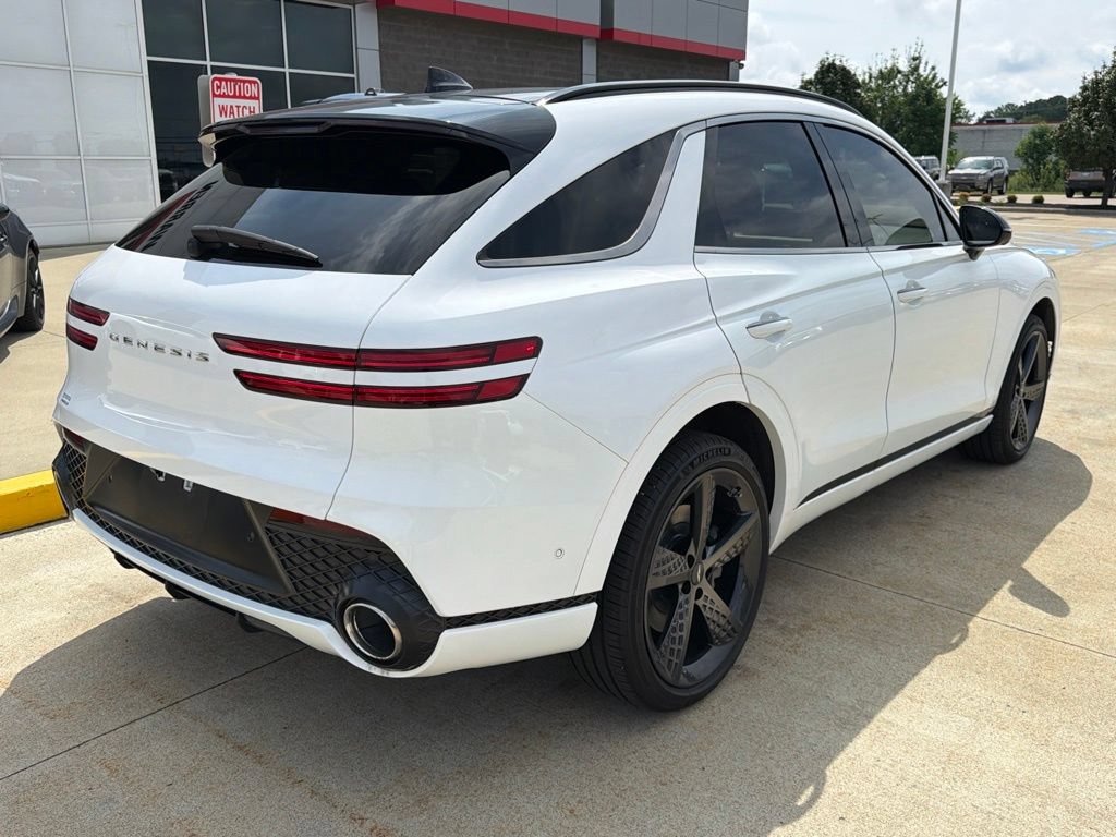 Used 2022 Genesis GV70 3.5T Sport w/ Sport Prestige Package AWD/4WD image 4