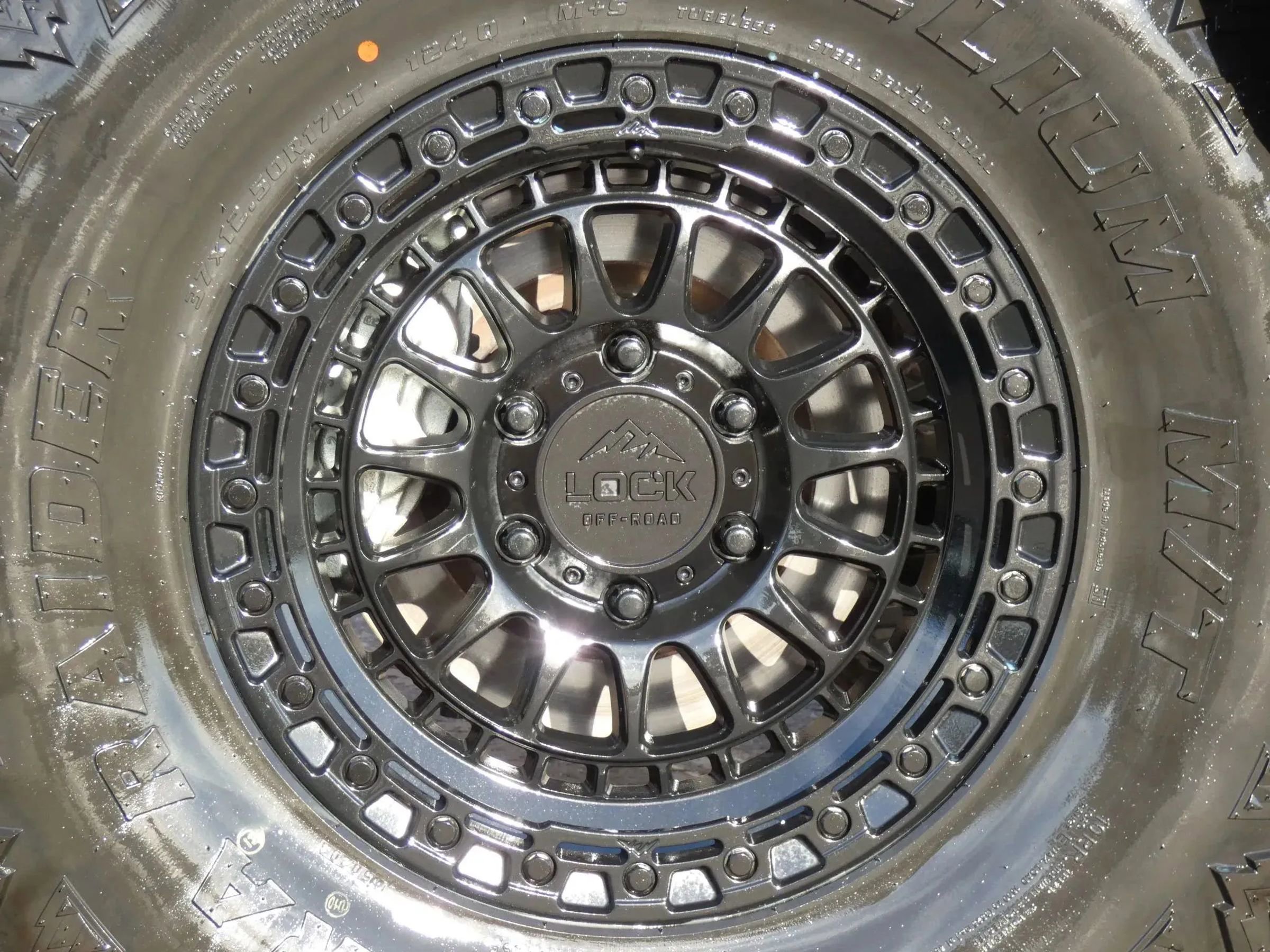 Used 2025 Toyota Tacoma TRD Sport image 22