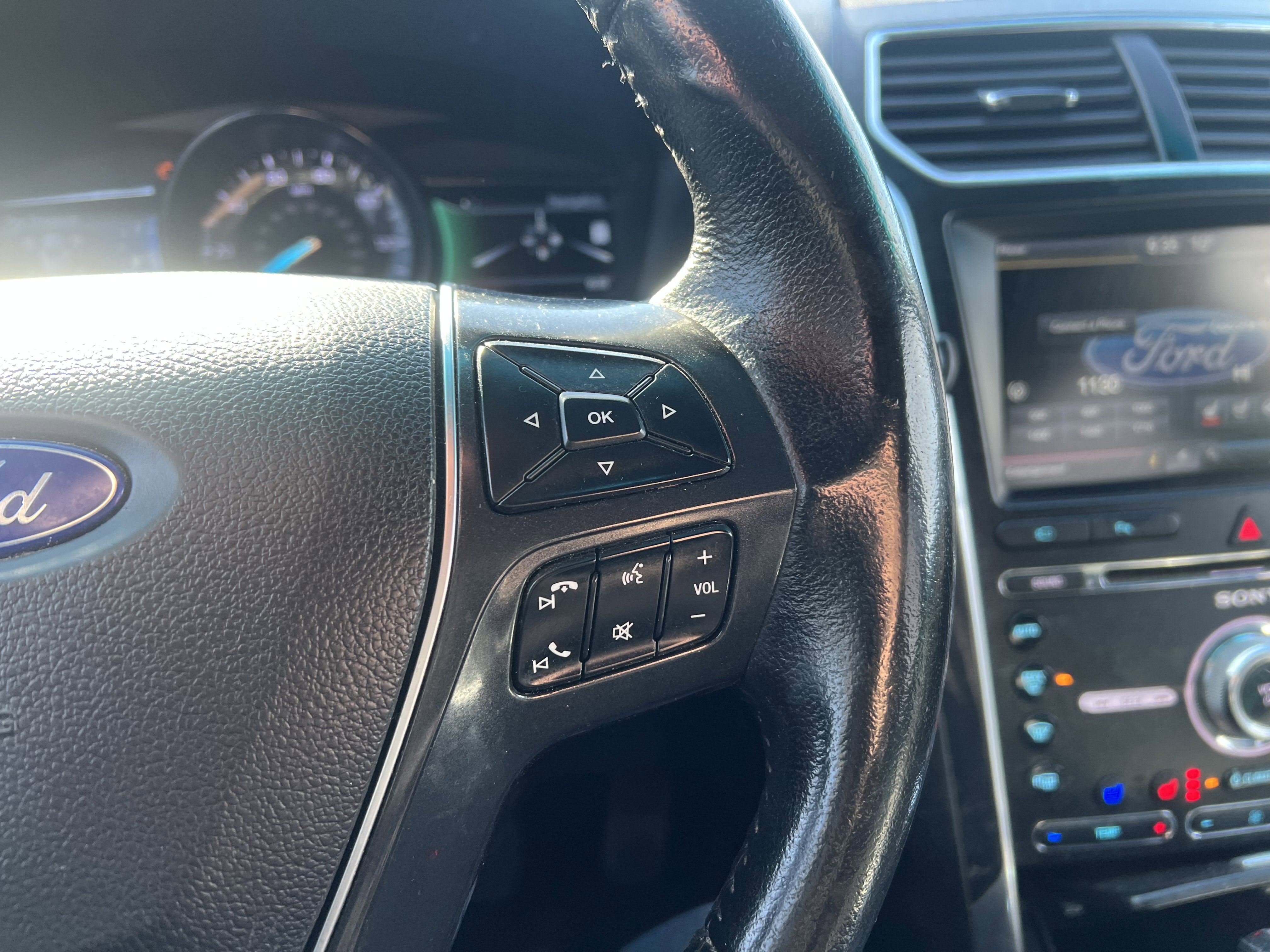 Used 2016 Ford Explorer Limited image 21