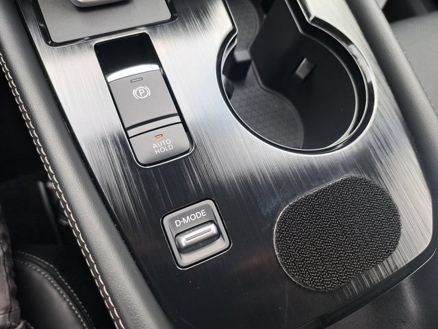 Used 2025 Nissan Rogue Platinum FWD image 19