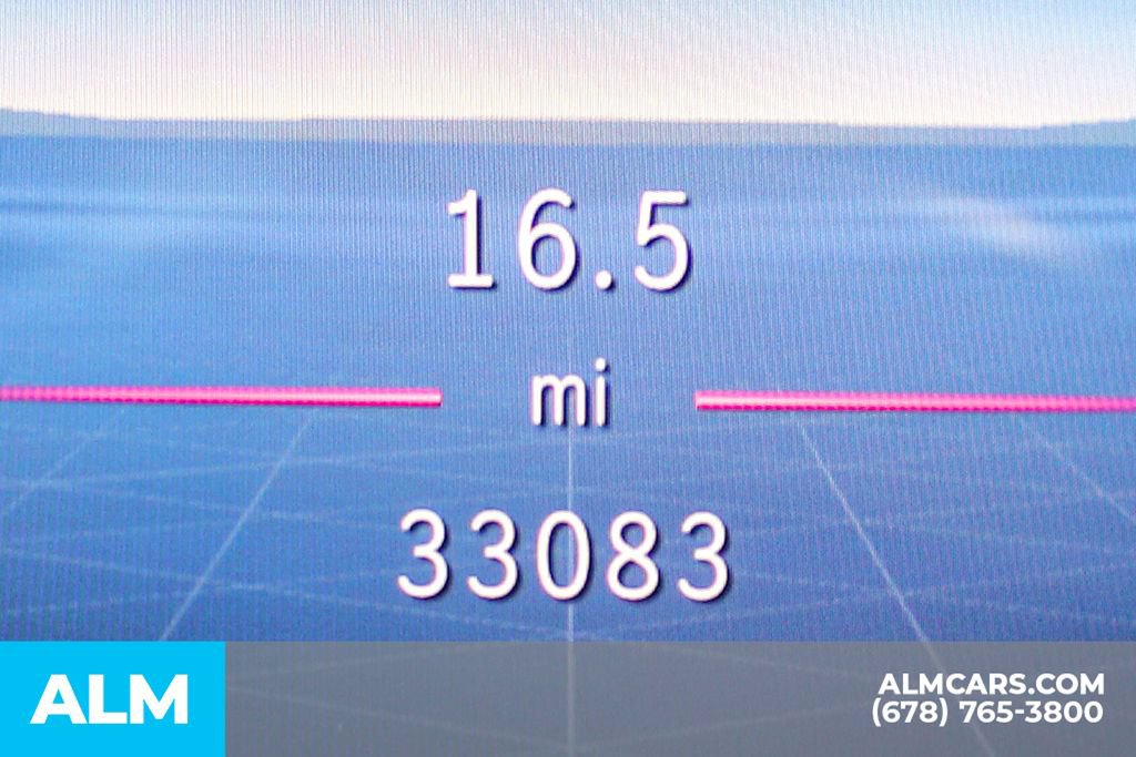 Used 2025 Mercedes-Benz C 300 Sedan image 40