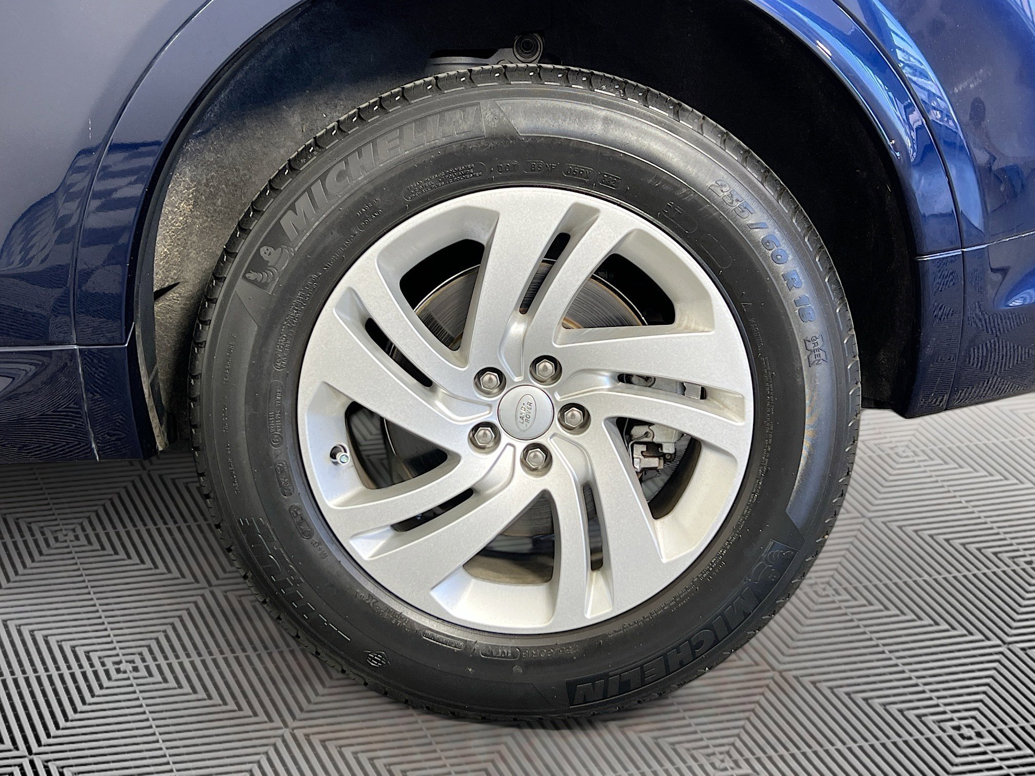 Used 2022 Land Rover Discovery Sport S R-Dynamic image 35