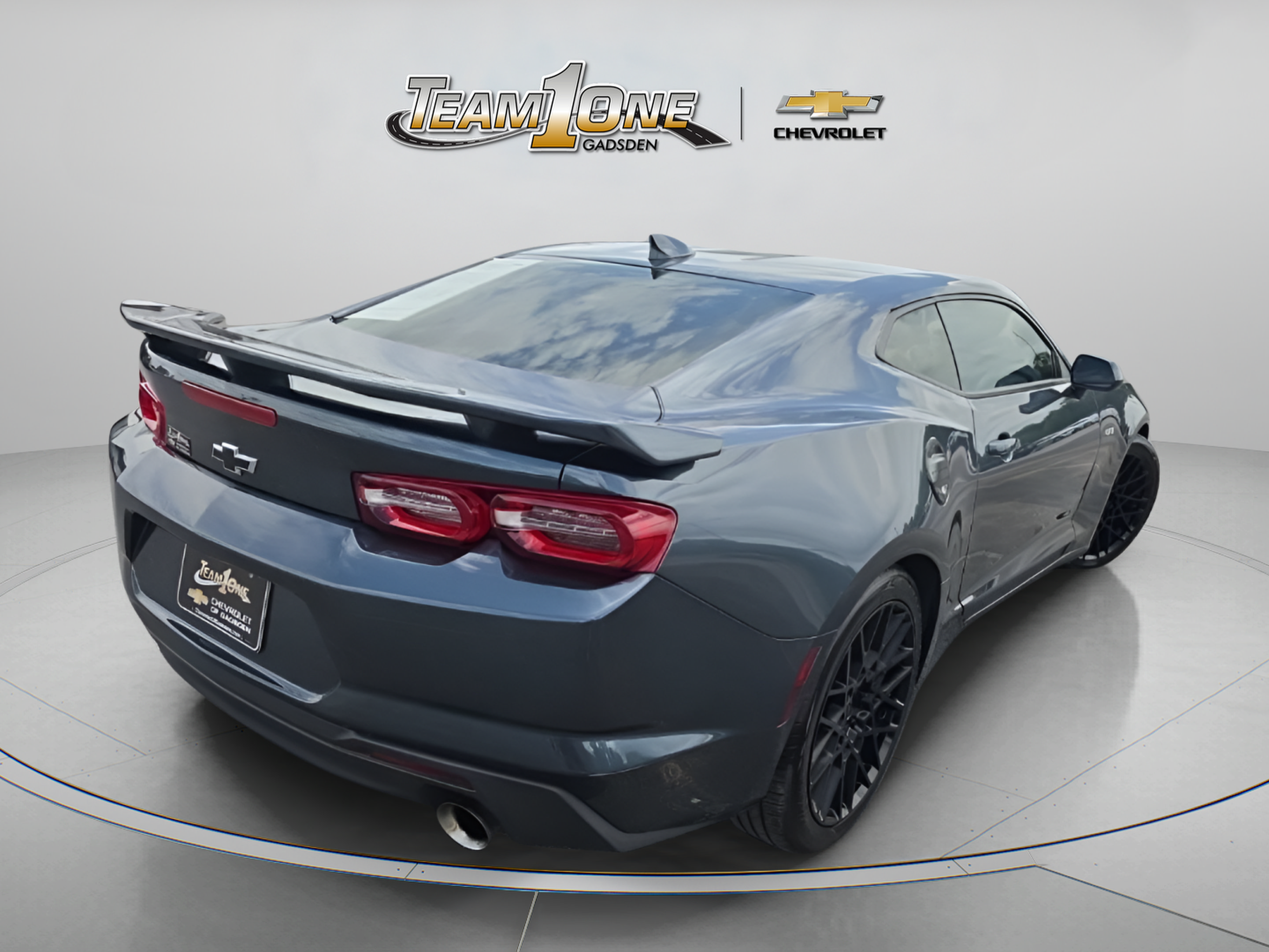 Used 2021 Chevrolet Camaro LT RWD image 8