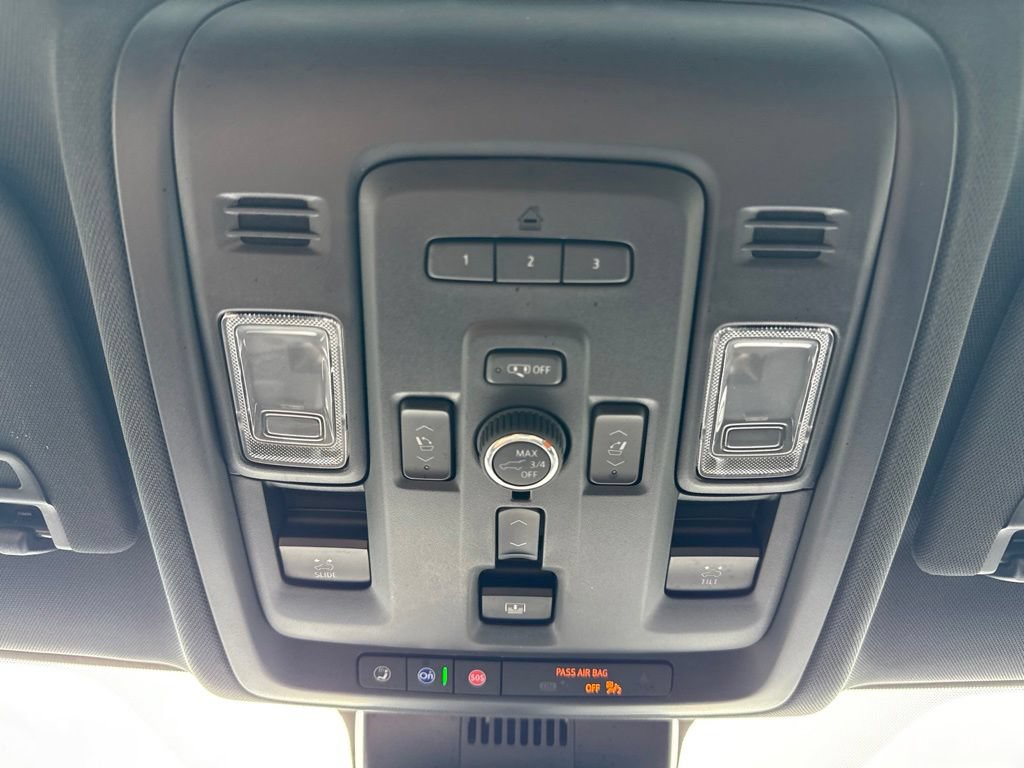 Used 2024 Chevrolet Tahoe High Country AWD/4WD image 44