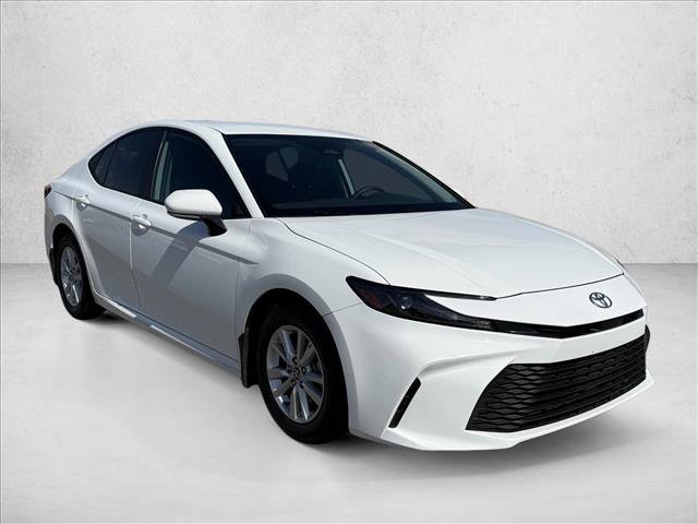 Used 2025 Toyota Camry LE FWD image 3