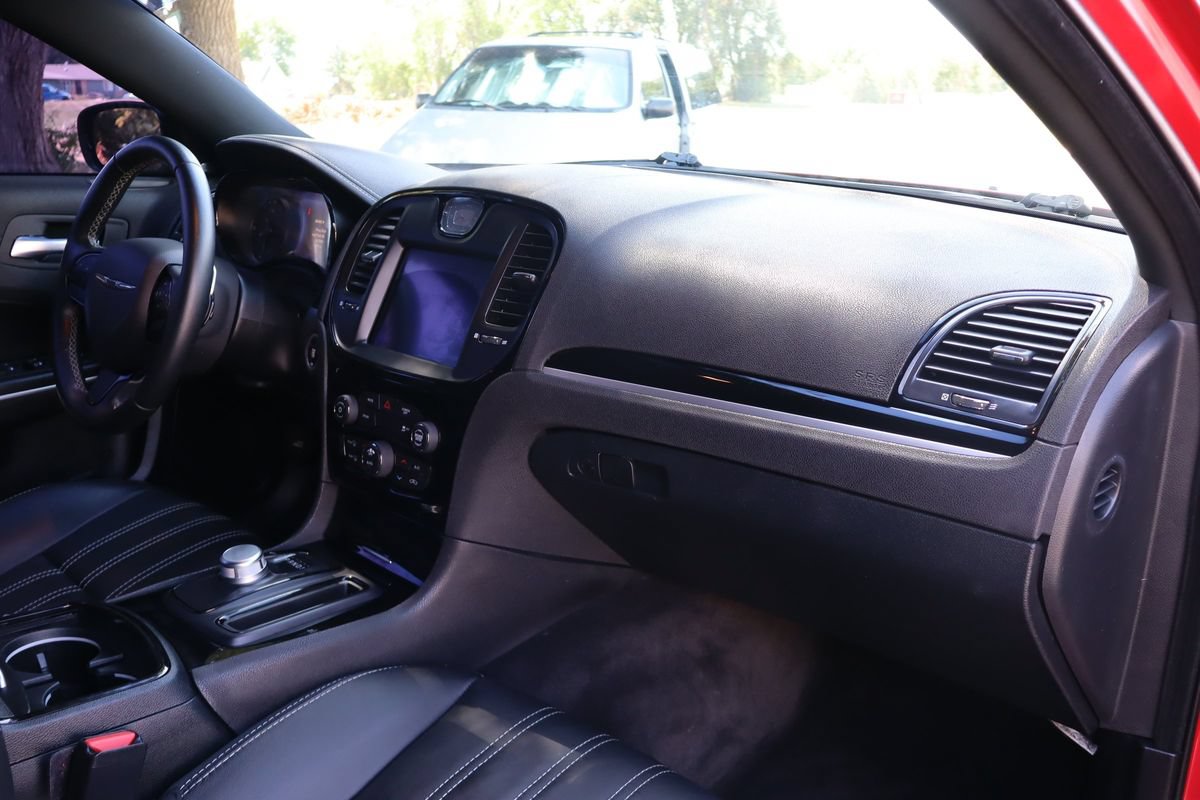 Used 2018 Chrysler 300 S w/ S Model Appearance Package AWD/4WD image 17