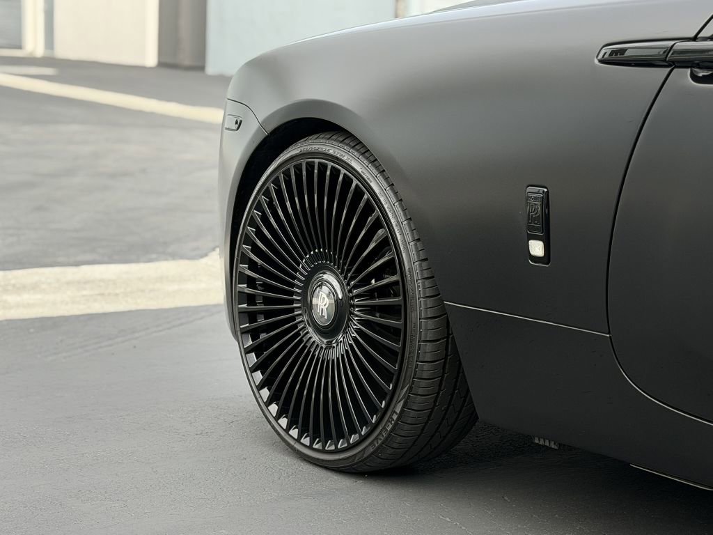 Used 2014 Rolls-Royce Wraith image 41