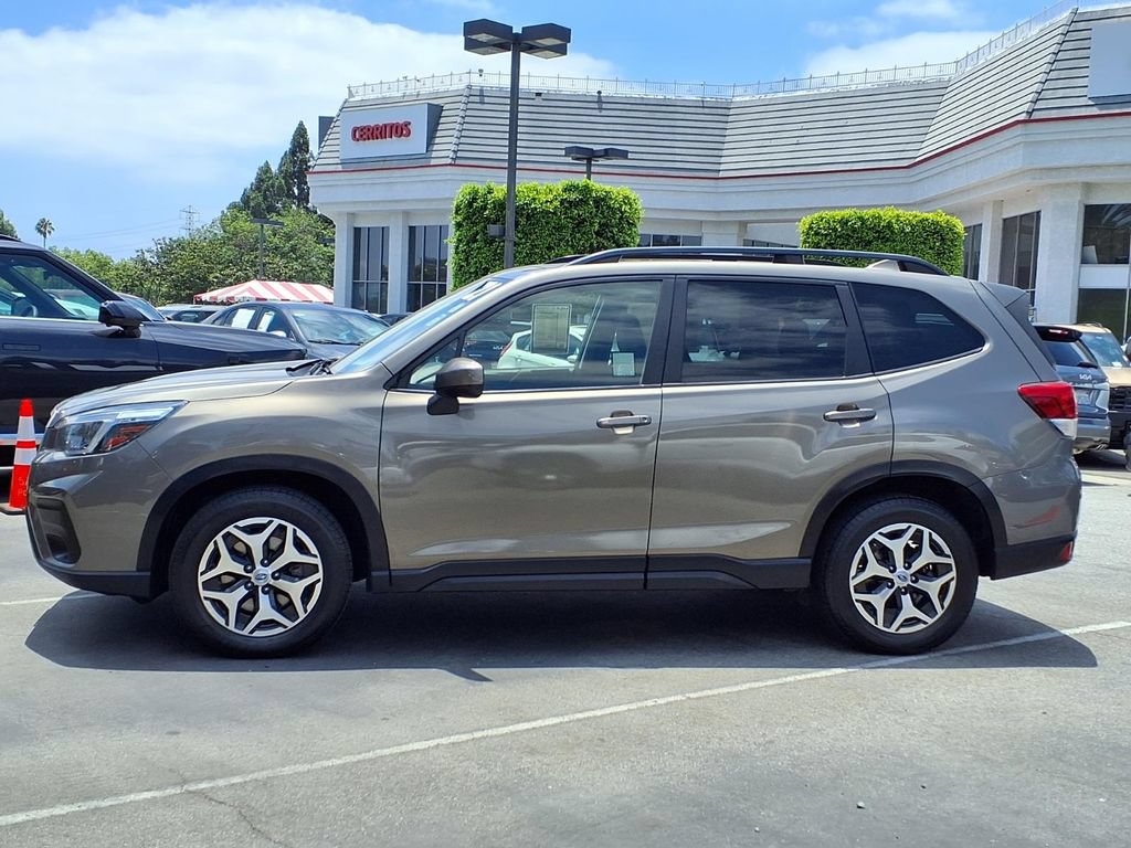 Used 2021 Subaru Forester Premium AWD/4WD image 2