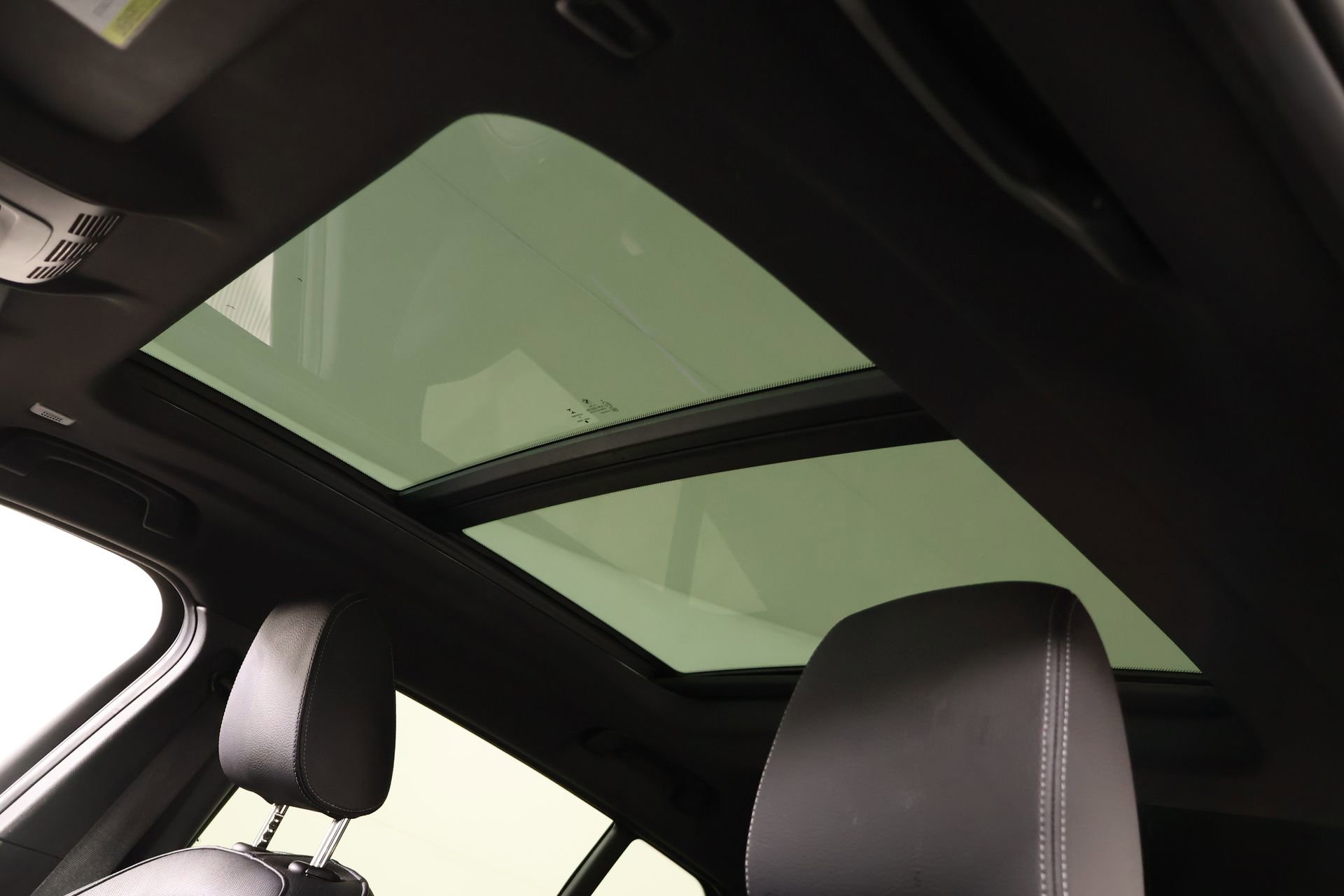 Used 2023 BMW X2 sDrive28i w/ M Sport Package image 15