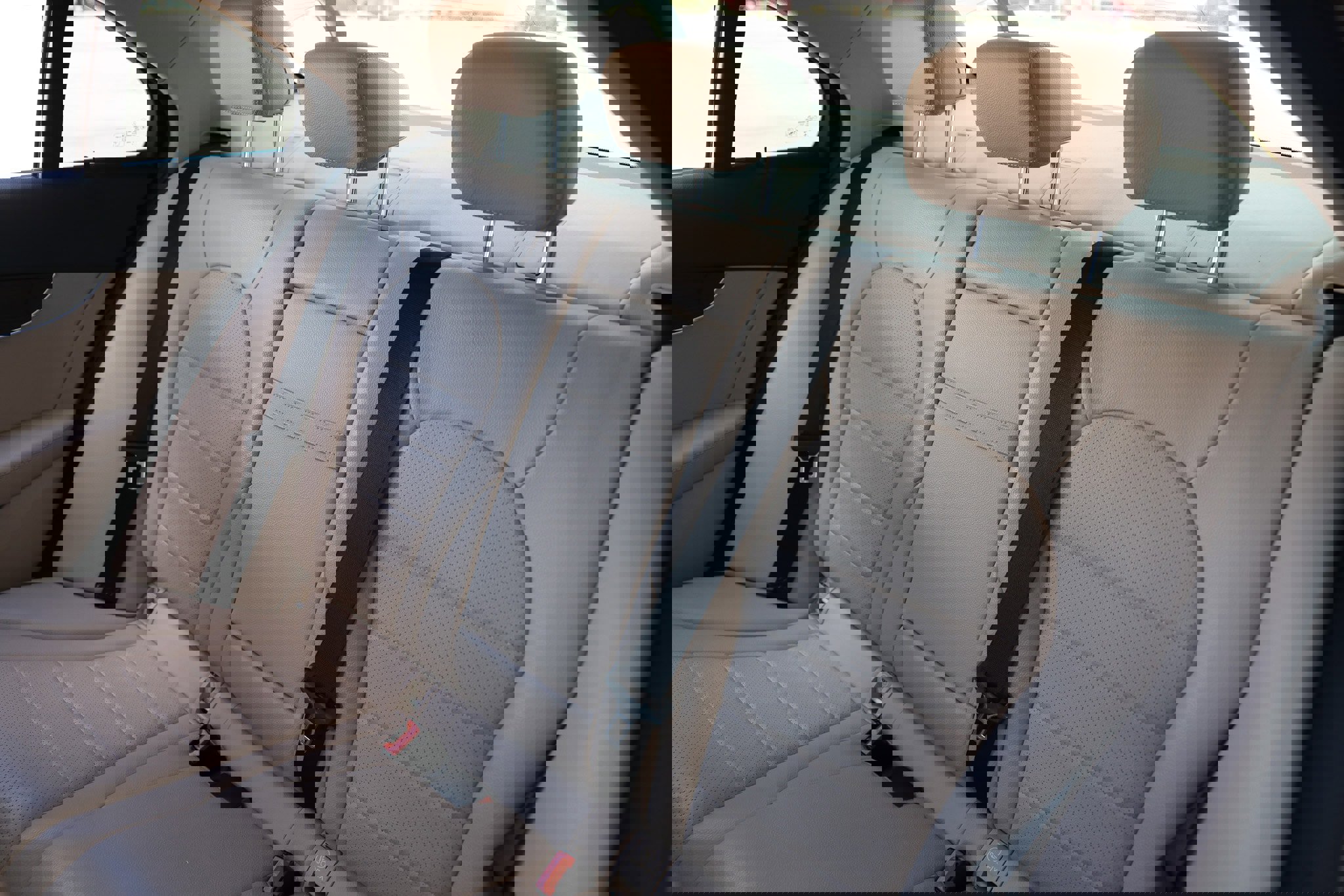 Used 2018 Mercedes-Benz C 300 Sedan w/ Premium Package image 11