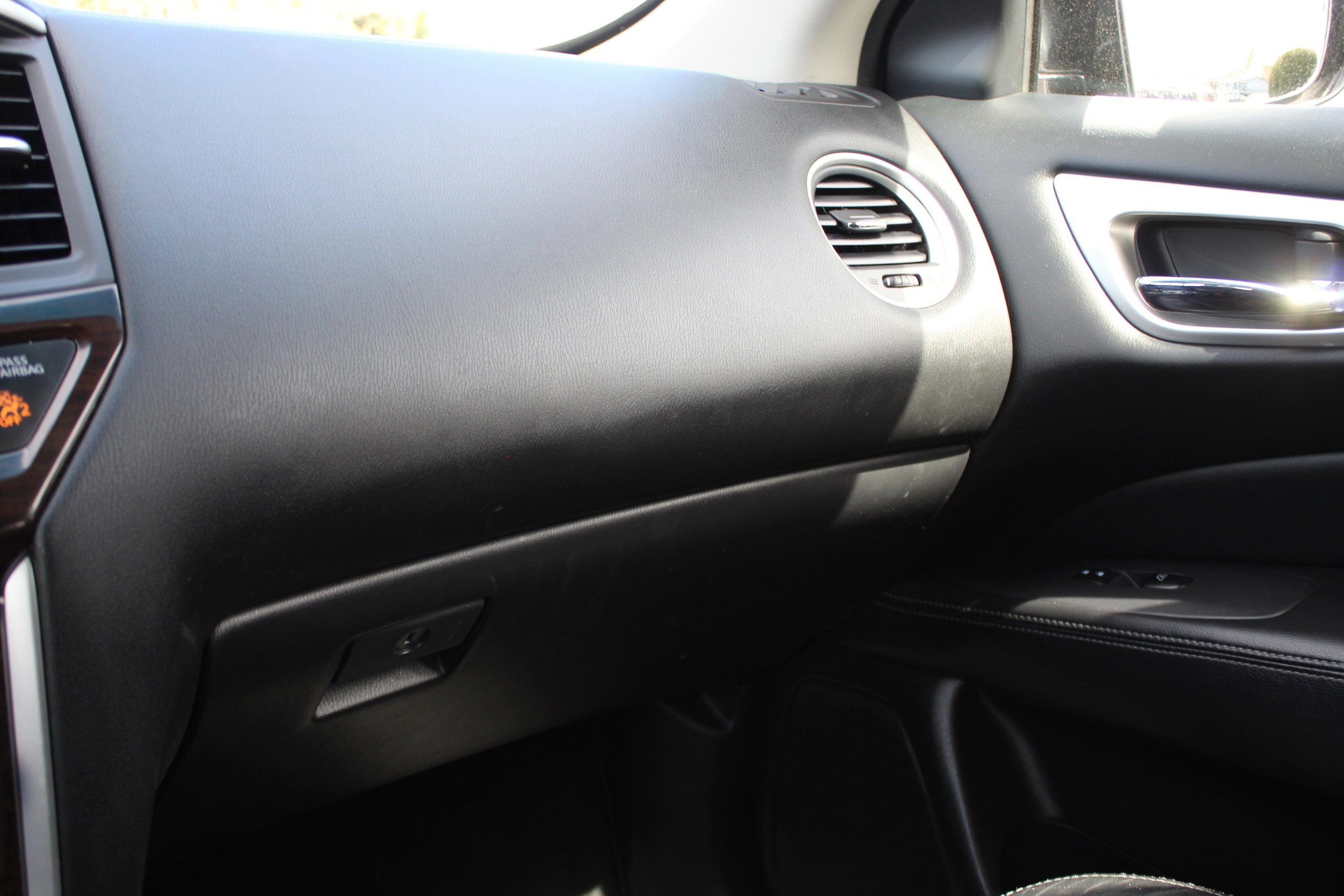 Used 2013 Nissan Pathfinder SL w/ Cargo Pkg image 38