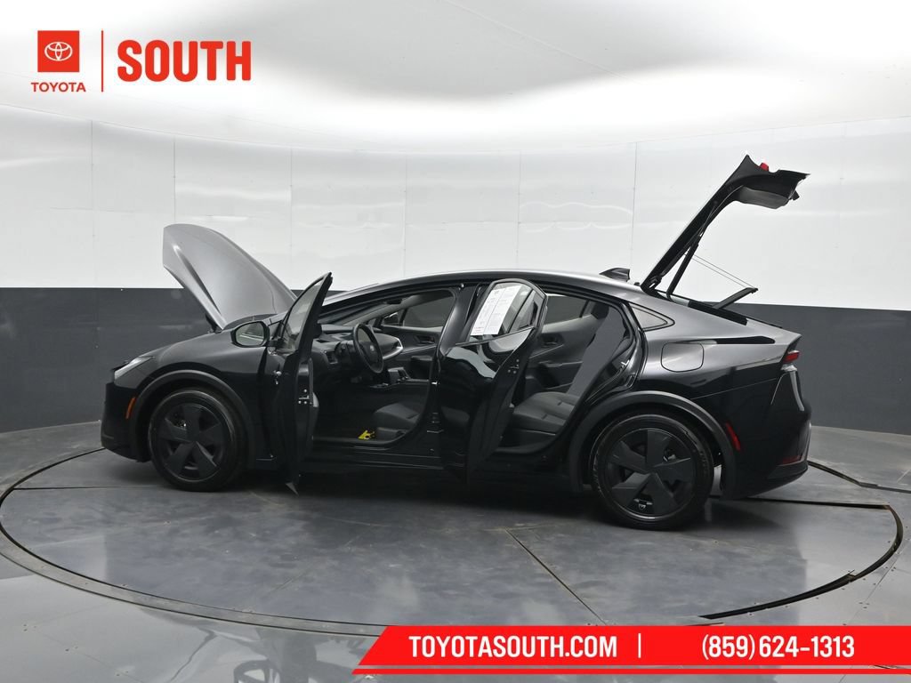 Used 2025 Toyota Prius LE AWD/4WD image 54