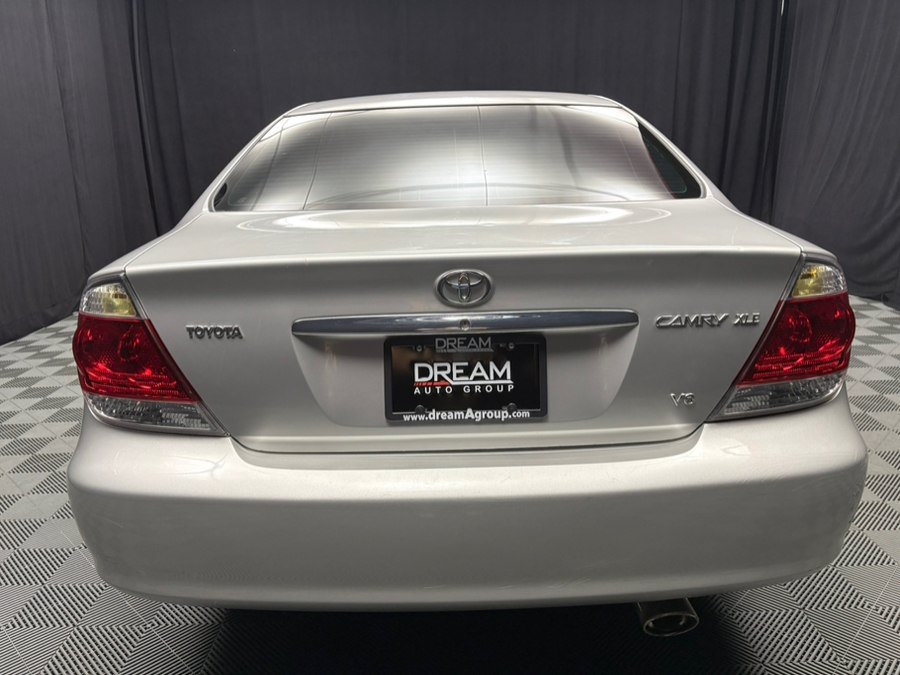 Used 2006 Toyota Camry XLE FWD Sedan 3.0L 6-Cyl image 5