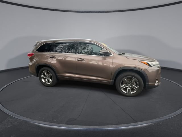 Used 2018 Toyota Highlander Limited image 17