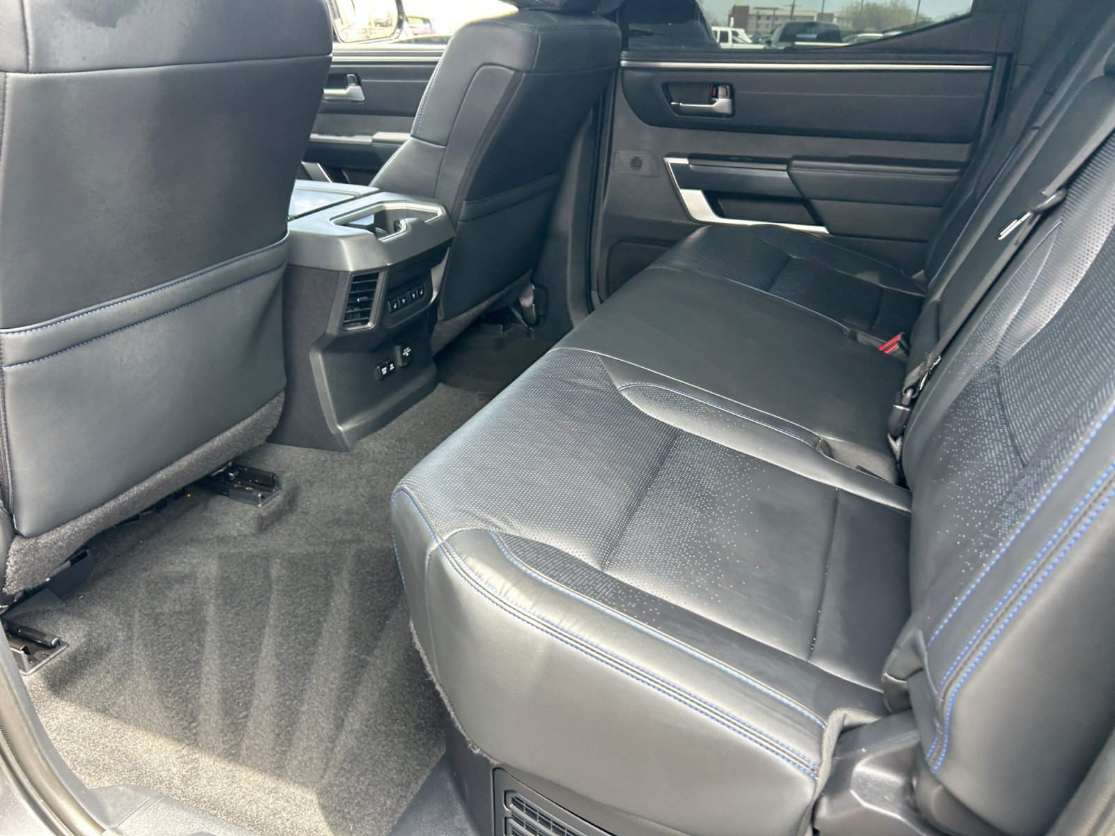 Used 2024 Toyota Tundra Platinum AWD/4WD image 17