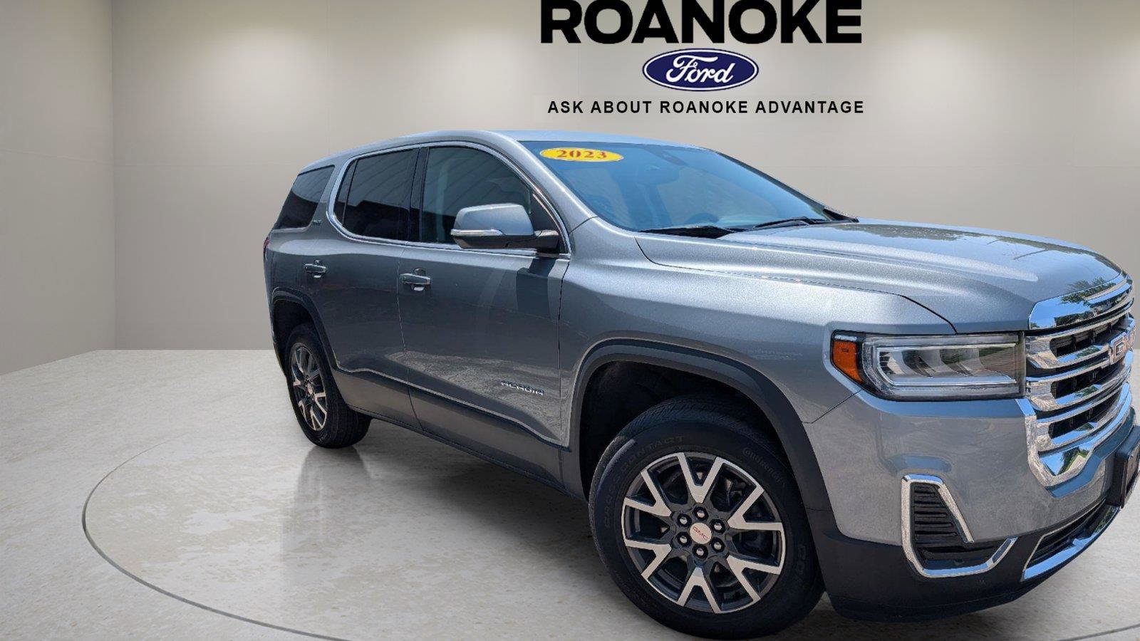 Used 2023 GMC Acadia SLE AWD/4WD image 7