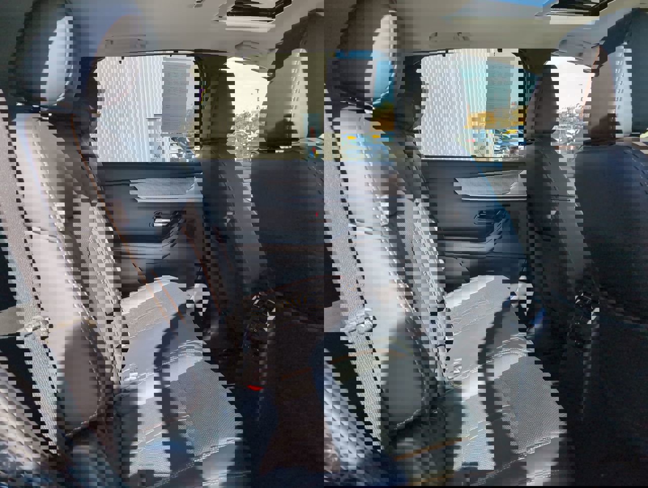 Used 2025 MAZDA CX-70 3.3 Turbo w/ Preferred Package image 16