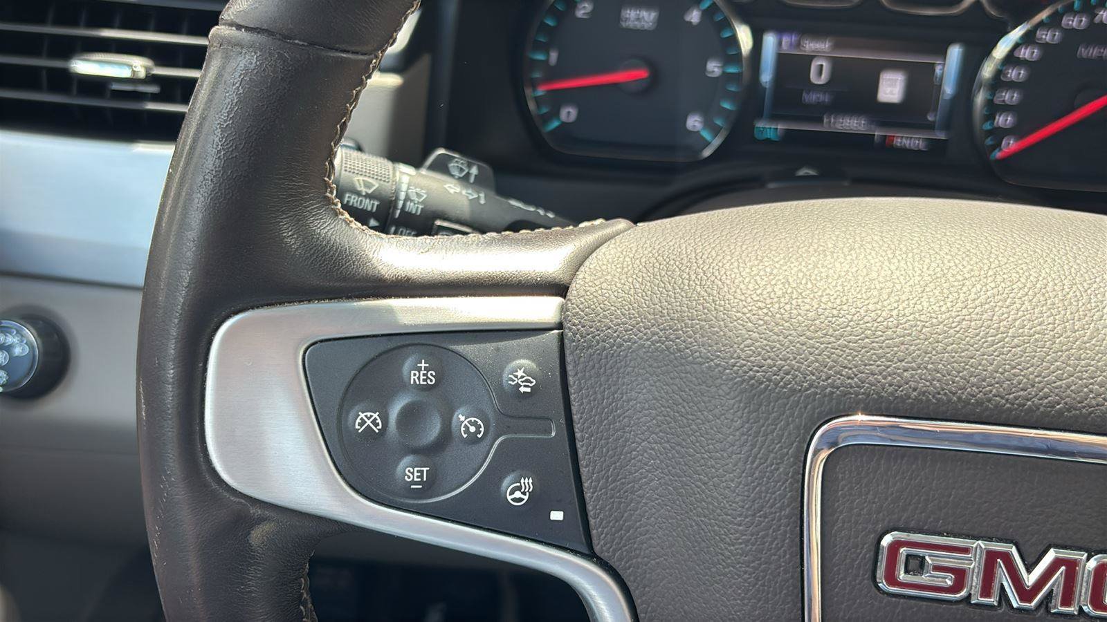 Certified 2018 GMC Yukon SLT w/ Open Road Package RWD image 33