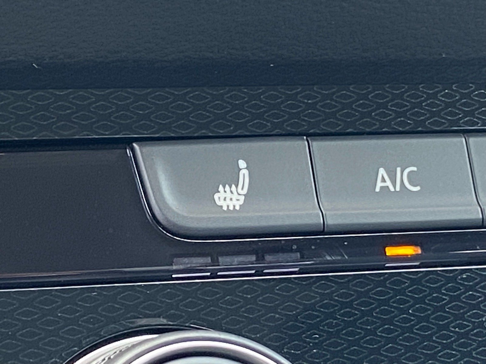 Certified 2025 Volkswagen Taos S AWD/4WD image 15