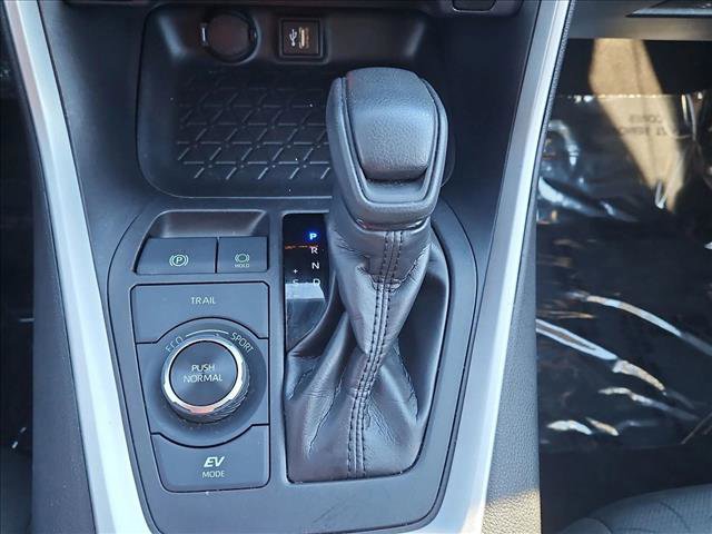 Used 2024 Toyota RAV4 XLE image 12