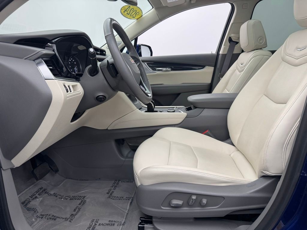Used 2024 Cadillac XT6 Premium Luxury w/ LPO, Floor Liner Package image 19