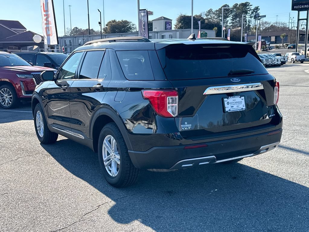 Used 2023 Ford Explorer XLT w/ Equipment Group 202A AWD/4WD image 5