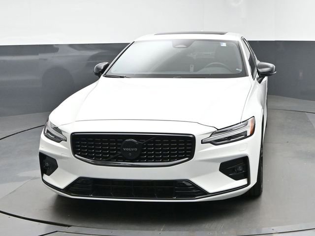 Used 2024 Volvo S60 B5 Plus w/ Climate Package FWD image 3