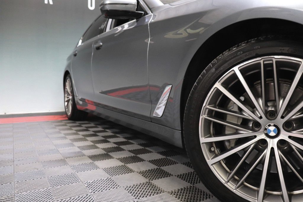 Used 2017 BMW 540i w/ Premium Package RWD image 74