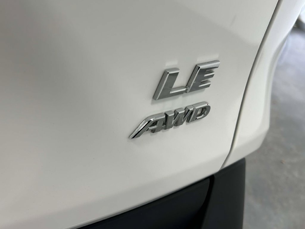 Used 2024 Toyota RAV4 LE AWD/4WD image 11