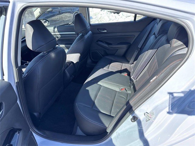 Used 2023 Nissan Altima 2.5 SR w/ SR Premium Package image 17