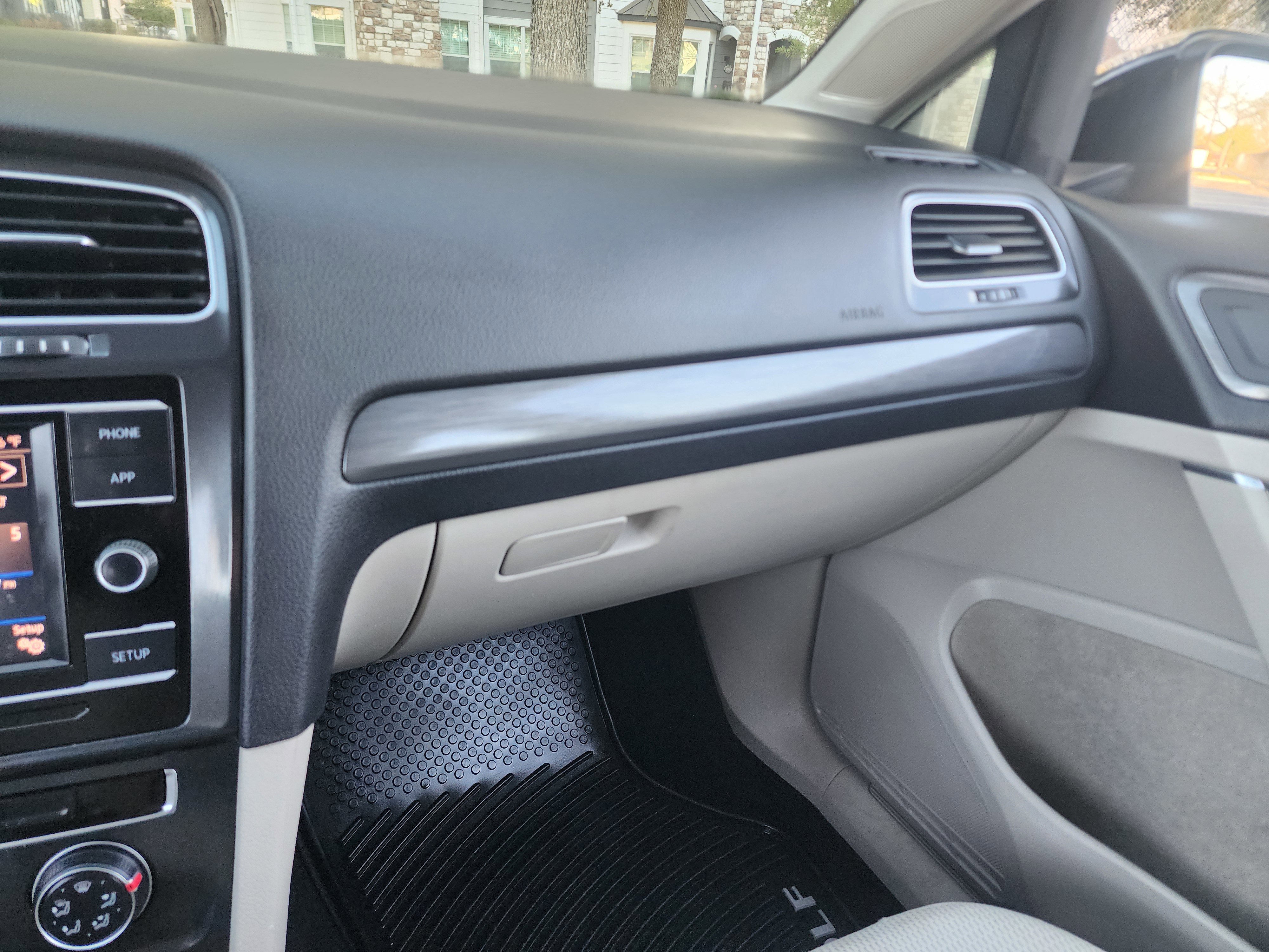 Used 2019 Volkswagen Golf S image 29