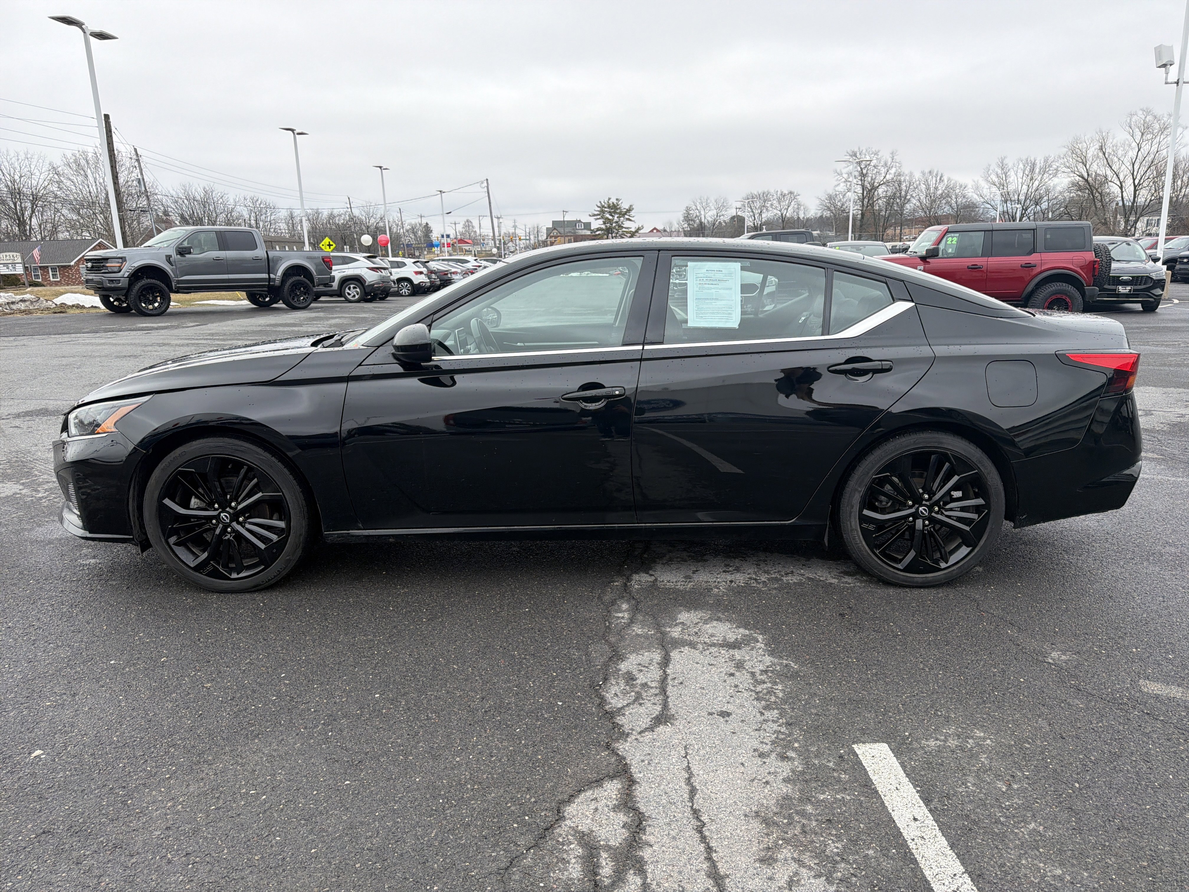 Used 2024 Nissan Altima 2.5 SR FWD image 7