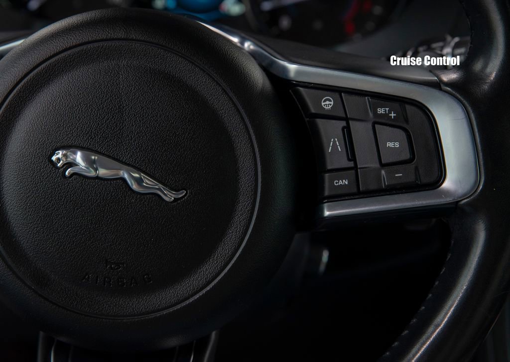 Used 2020 Jaguar F-PACE Prestige image 24