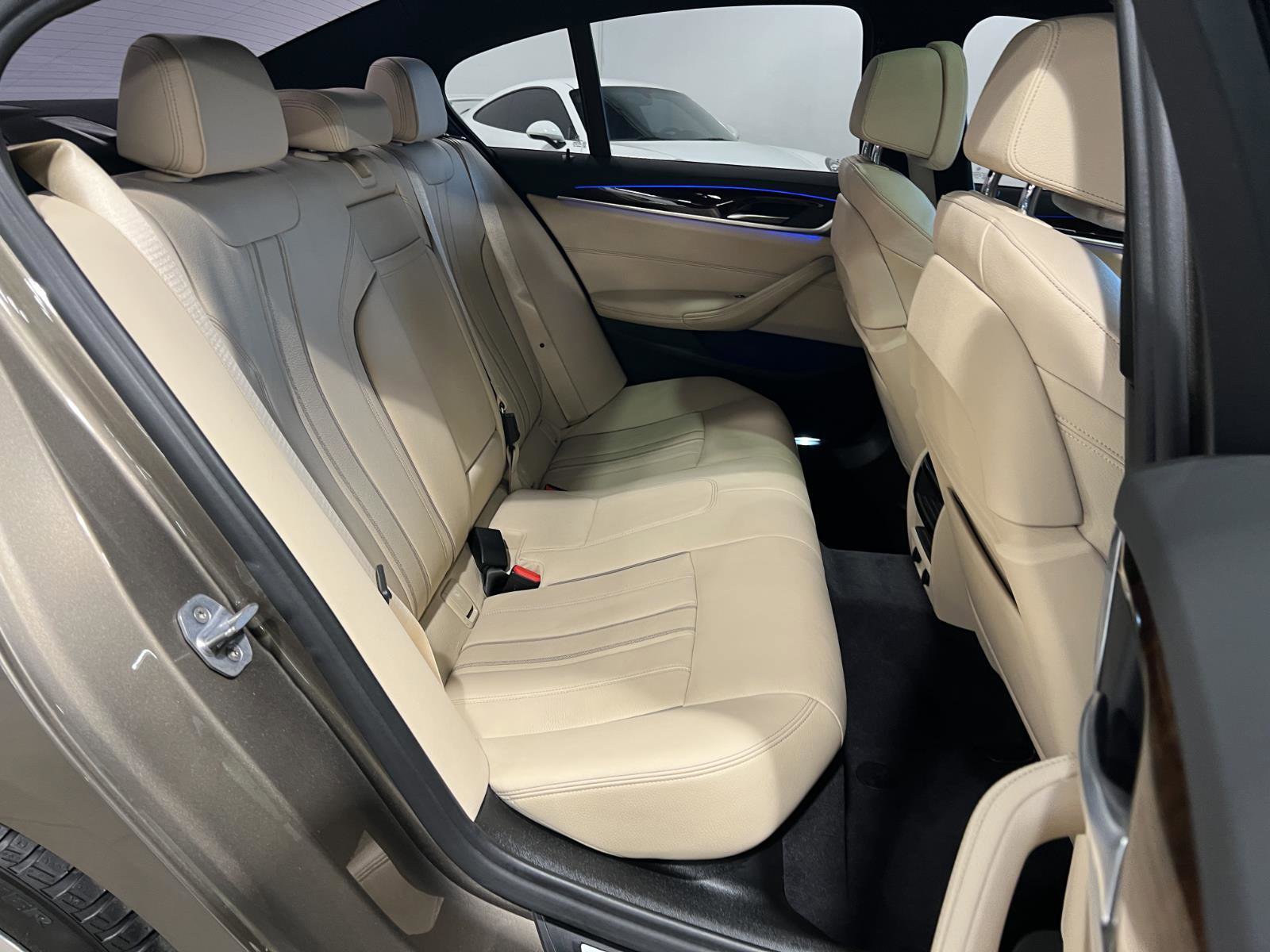 Used 2019 BMW 530e xDrive 530e xDrive iPerformance w/ Premium Package image 37