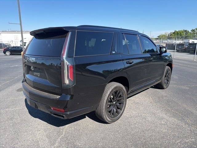 Used 2023 Cadillac Escalade Sport Platinum w/ LPO, ONYX Package image 4