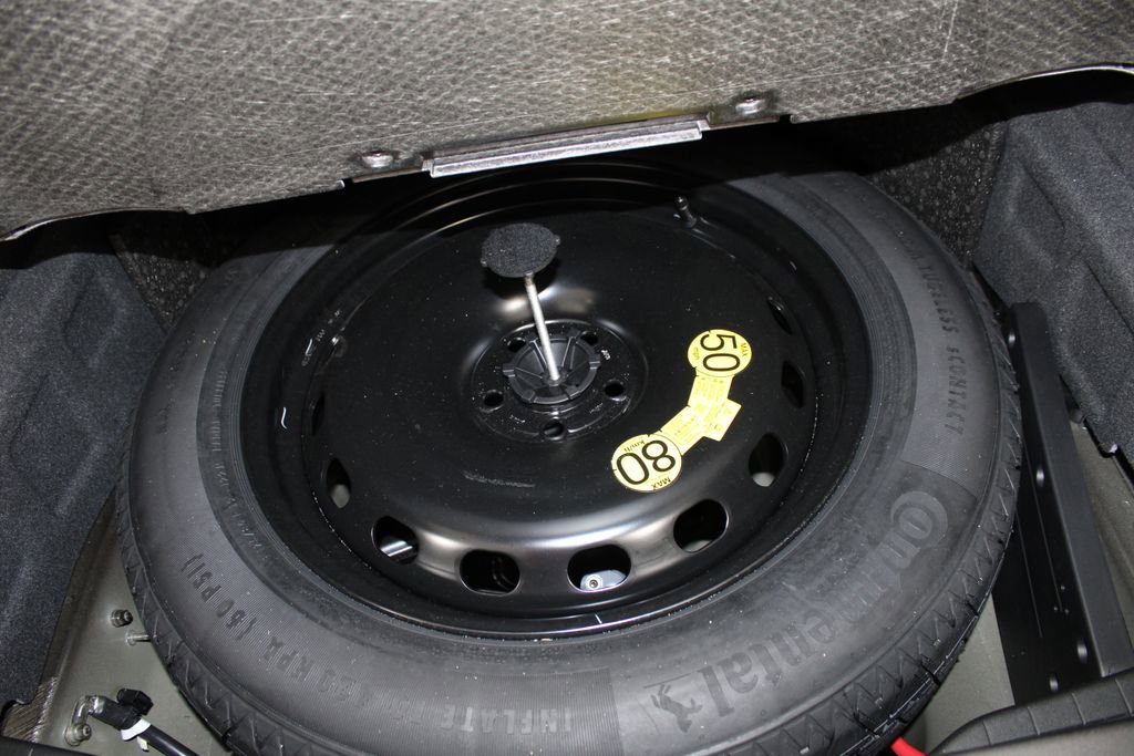 Used 2024 Land Rover Range Rover Velar S image 30