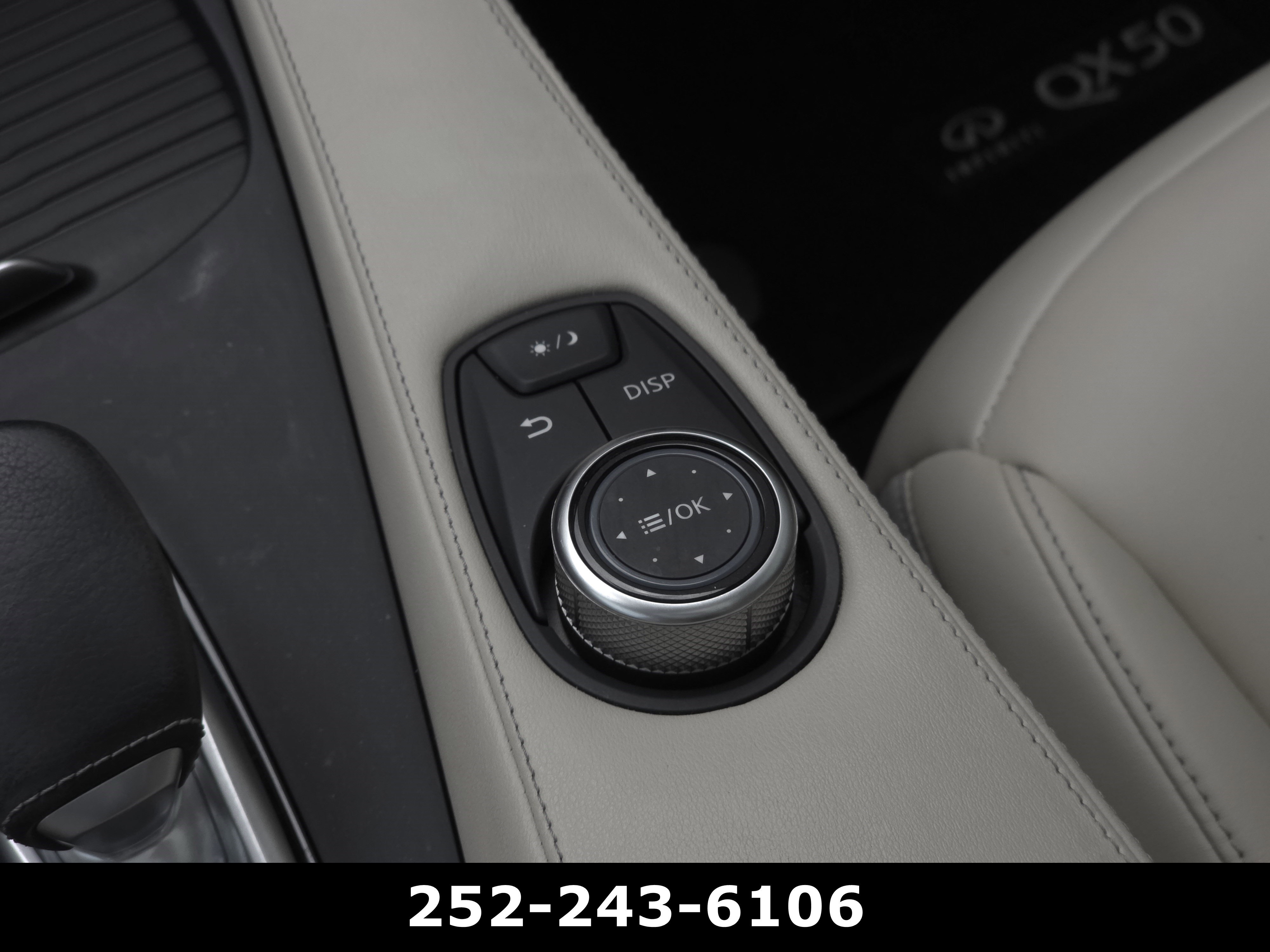 Used 2021 INFINITI QX50 Luxe FWD image 16