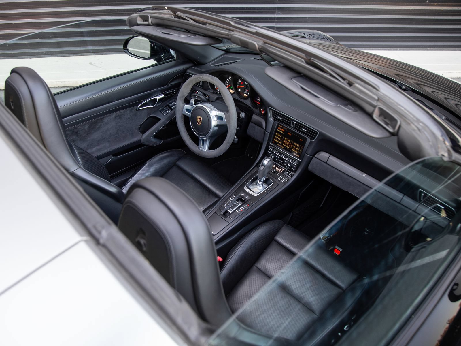 Certified 2016 Porsche 911 Targa 4 GTS AWD/4WD image 25