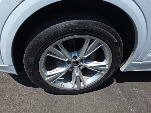 Used 2022 Audi Q8 Premium AWD/4WD image 6