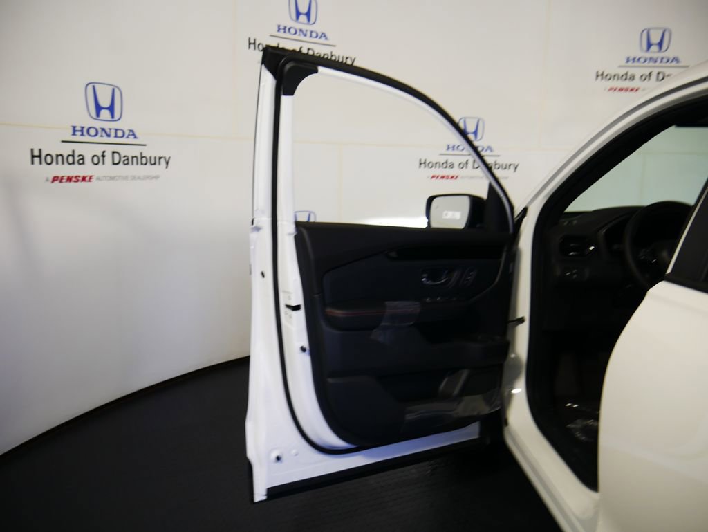 New 2026 Honda Pilot TrailSport image 13