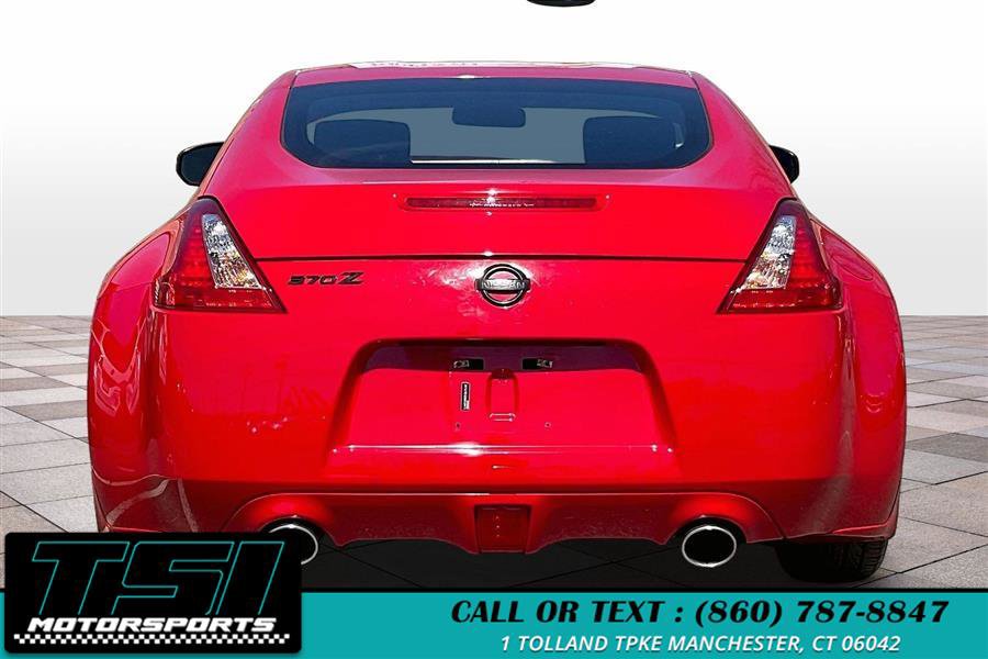 Used 2016 Nissan 370Z Coupe RWD image 4