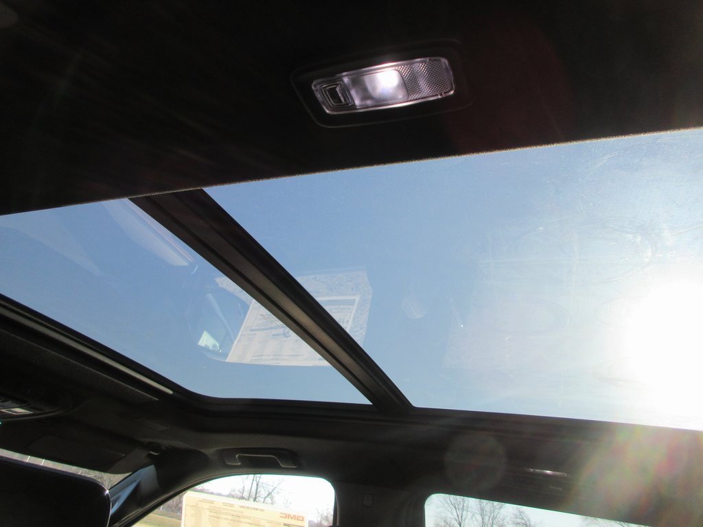 New 2026 GMC Yukon XL Denali w/ Denali Reserve Package image 15