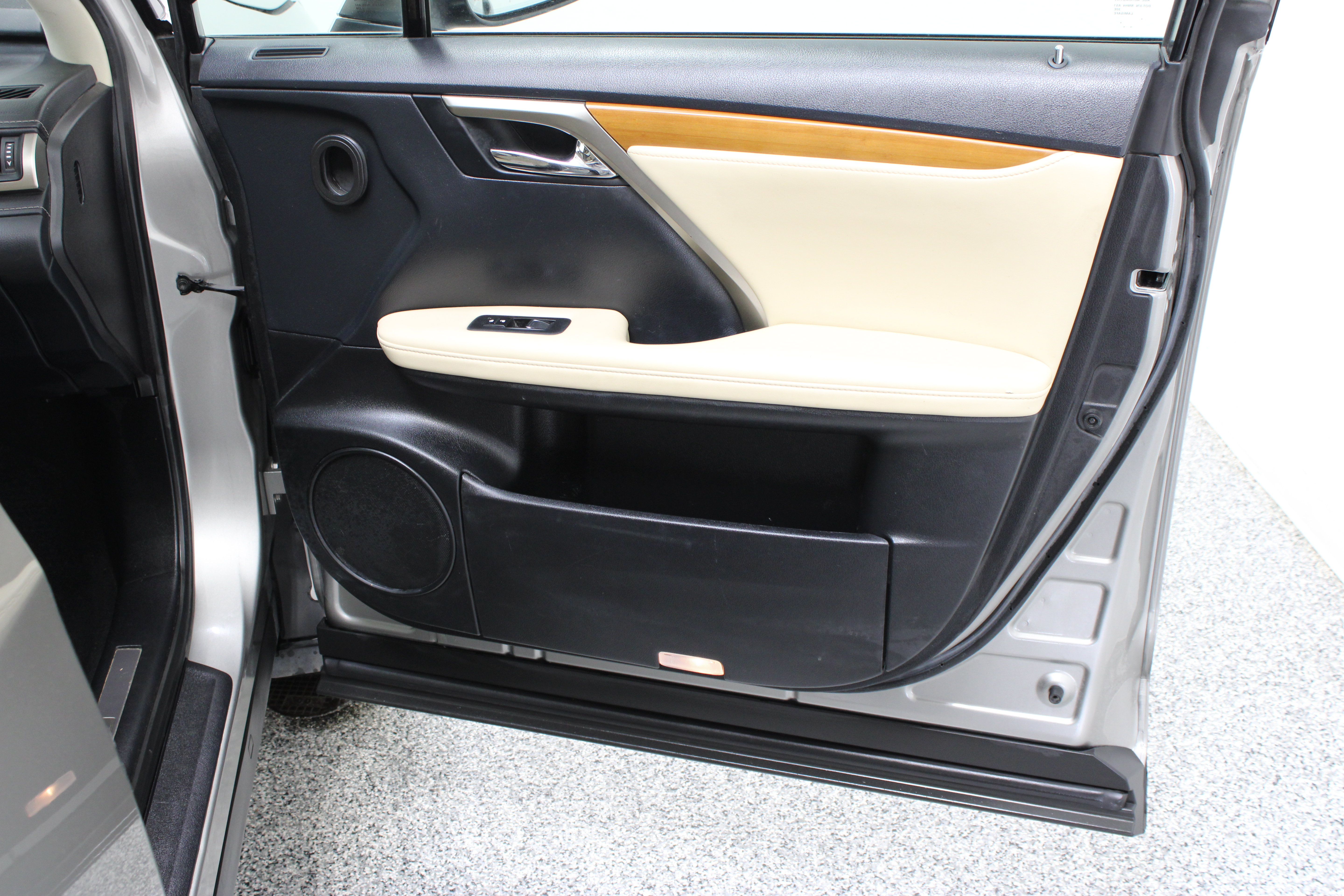 Used 2022 Lexus RX 350 FWD w/ Premium Package image 37