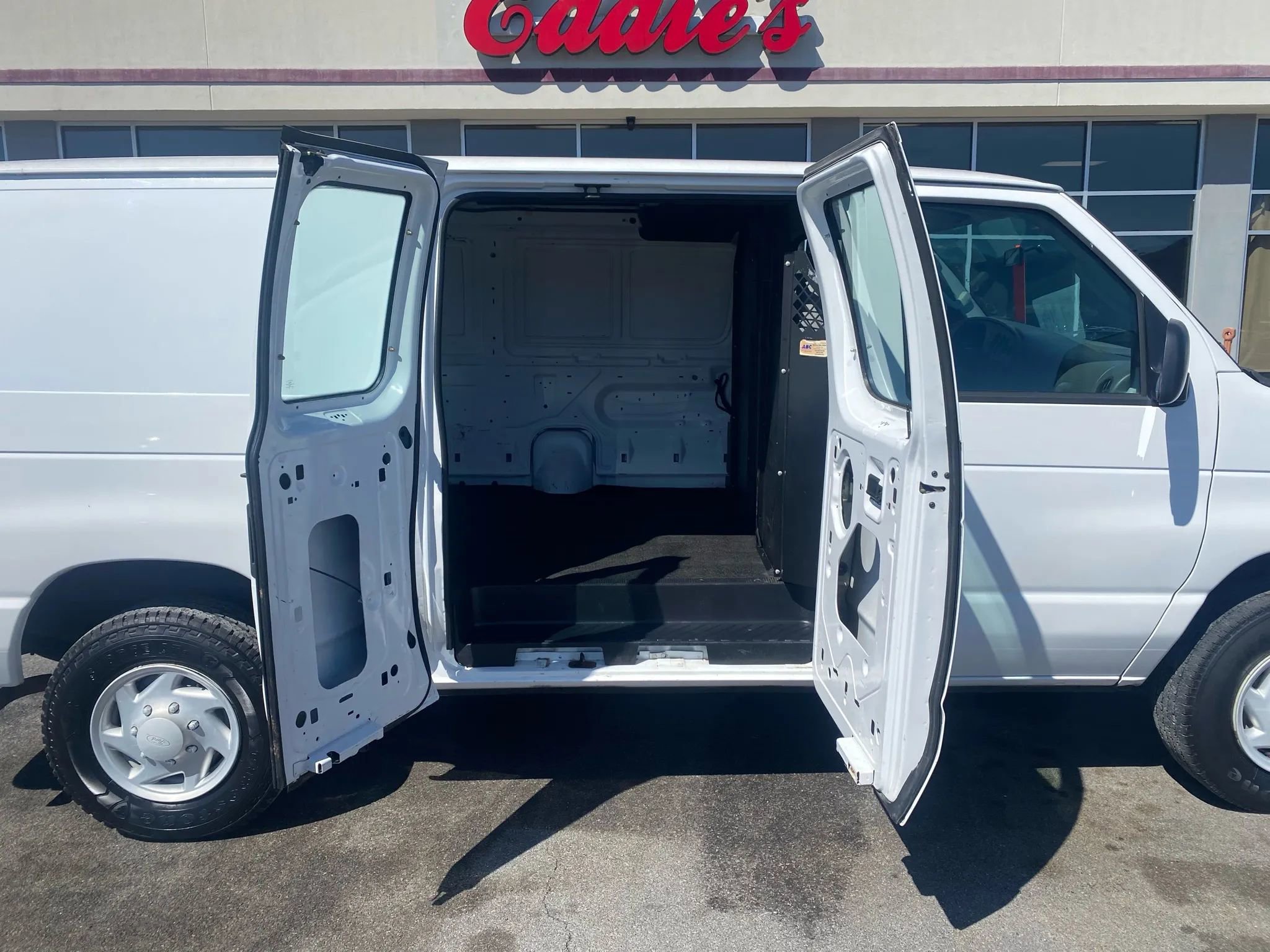 Used 2007 Ford E-250 and Econoline 250 RWD image 17