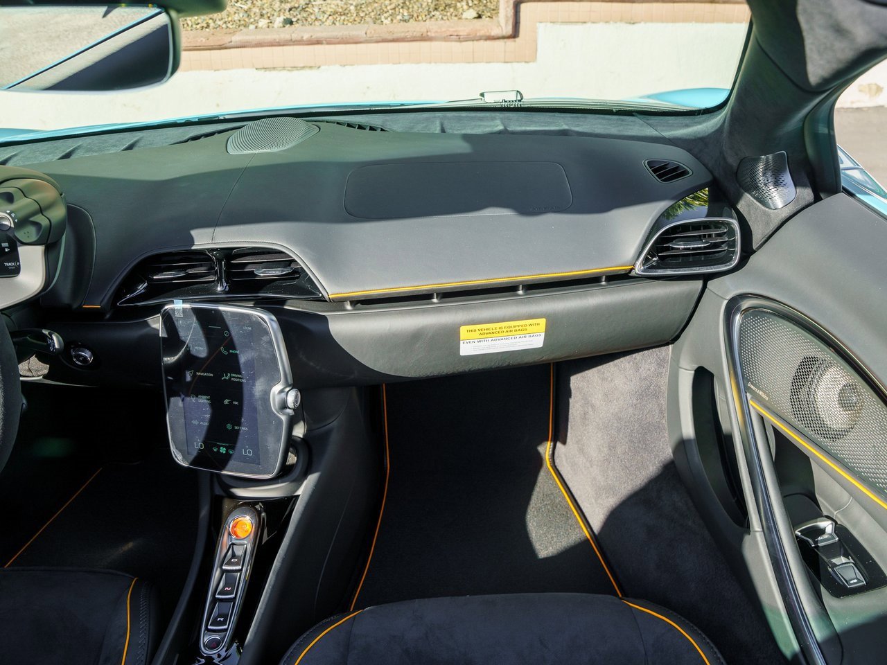 Used 2025 McLaren Artura Spider image 15