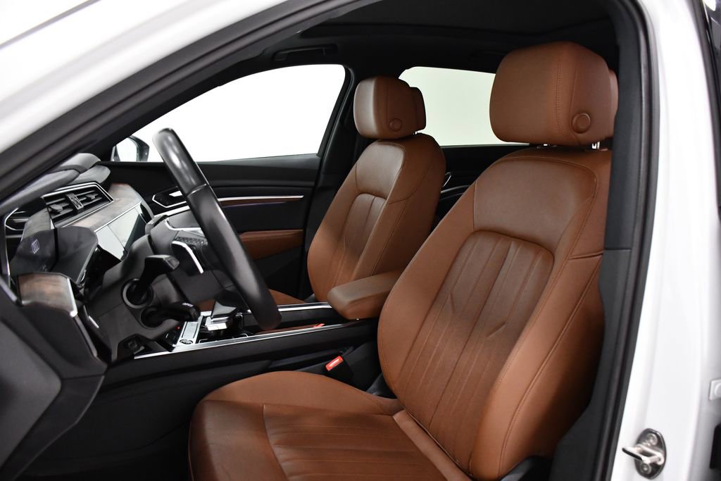 Used 2022 Audi e-tron Premium Plus w/ Premium Plus Package image 20